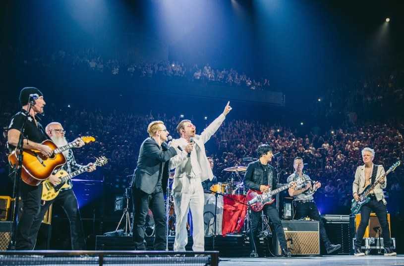 Grupa Eagles of Death Metal znów zagrała w Paryżu. Amerykański zespół gościnnie pojawił się na scenie na zakończenie koncertu U2 w AccorHotels Arena.
