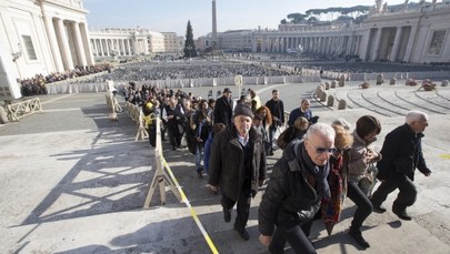 Włoskie media: Wierni boją się zamachów? Nie ma tłumów na obchodach Roku Świętego