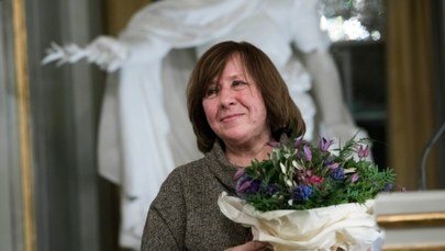 Białoruskie władze: Swietłana Aleksijewicz powinna zapłacić podatek od Nobla