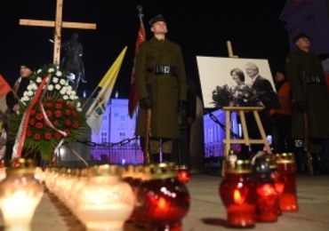 Kaczyński w miesięcznicę smoleńską: Będzie pomnik tych, którzy polegli w katastrofie