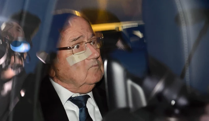 Afera FIFA: Przesłuchiwali Blattera osiem godzin