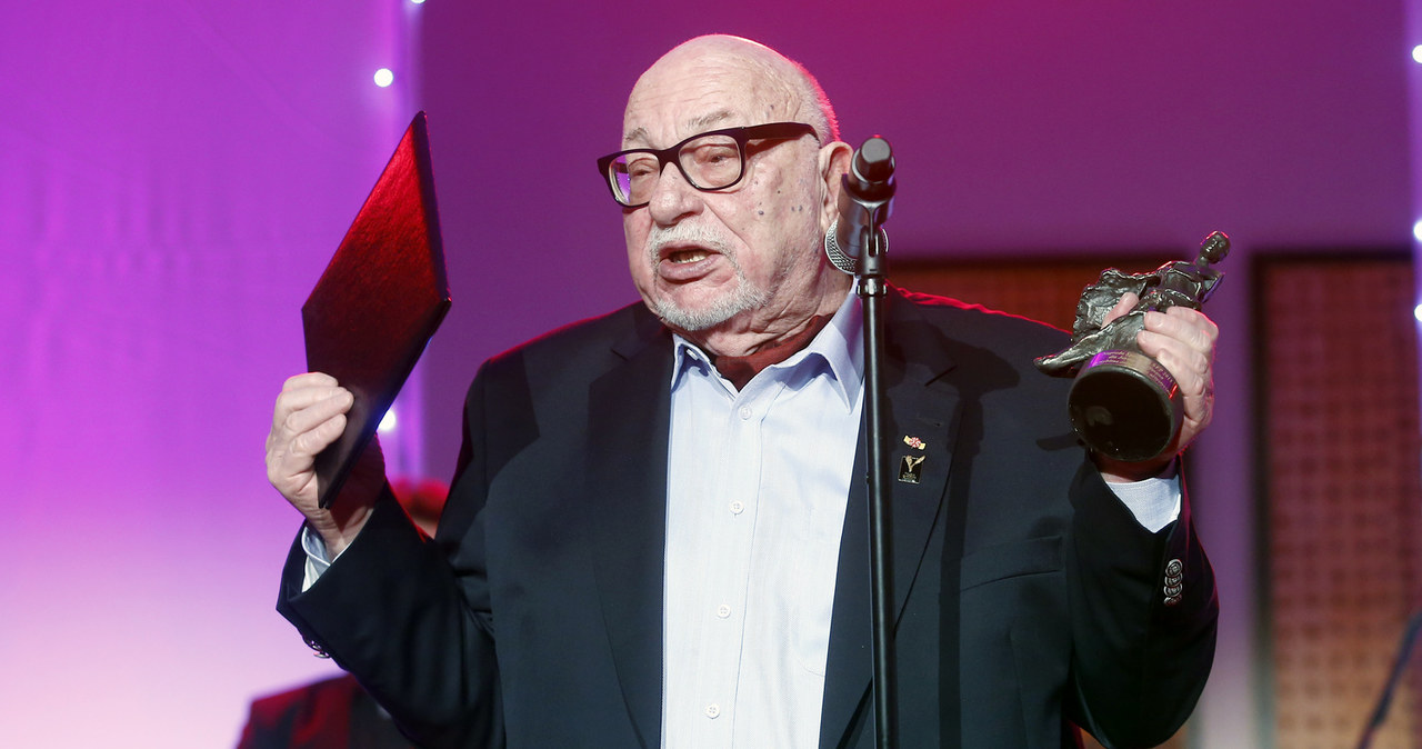 Reżyser Jerzy Hoffman i krytyk filmowa Bożena Janicka zostali m.in. laureatami Nagrody Stowarzyszenia Filmowców Polskich. Hoffman otrzymał Nagrodę Specjalną, wśród wyróżnionych znalazły się też m.in. kierownik produkcji Barbara Pec-Ślesicka i reżyser Zofia Ołdak. Nagrody wręczono w czwartek, 17 grudnia, w Warszawie.