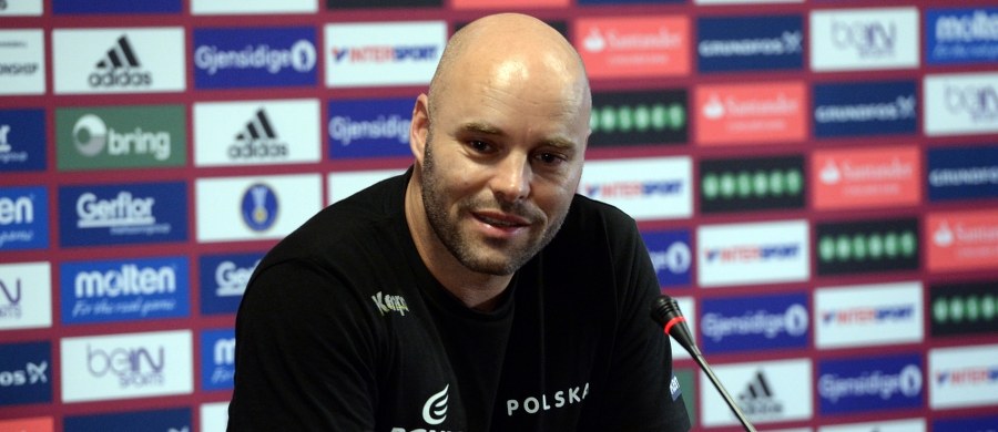 Jeszcze kilka lat temu o naszej kadrze piłkarek ręcznych słyszeli tylko najwięksi fani dyscypliny. Dziś kibicuje im cała Polska. Jednym z architektów tego sukcesu jest duński trener reprezentacji Kim Rasmussen.