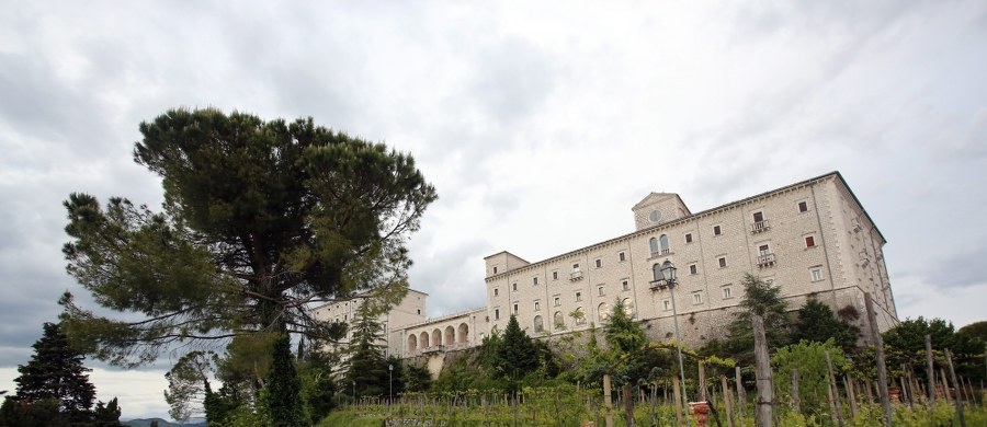 Świąteczne miasteczko na Monte Cassino zostanie w poniedziałek zamknięte - taką wiadomość poinformował ambasador RP we Włoszech Tomasz Orłowski. Wiadomość o zakończeniu działalności tzw. wioski świętego Mikołaja otrzymał od jej organizatorów.