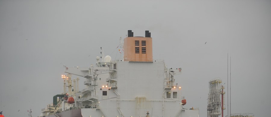 Metanowiec, który 11 grudnia przypłynął do terminalu LNG w Świnoujściu, zakończył rozładunek i wyruszył w drogę powrotną do Kataru. Zrobił to wcześniej niż przewidywano - wynika z informacji zebranych przez PAP.