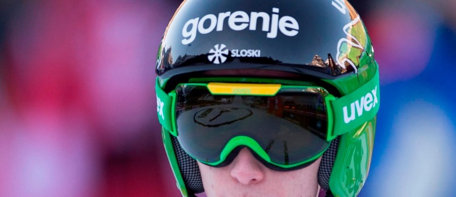Najlepszy z Polaków - Kamil Stoch - zajął 26. miejsce w niedzielnym konkursie Pucharu Świata w skokach narciarskich w szwajcarskim Engelbergu. Triumfował Słoweniec Peter Prevc. Lider klasyfikacji generalnej wygrał tym samym trzecie zawody z rzędu.