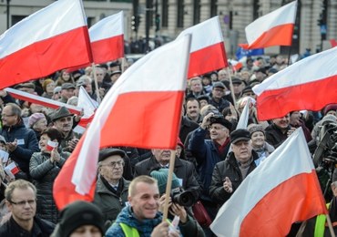 Współzałożyciel Partii Razem: Nie kupujemy bajki, że przez 25 lat demokracja miała się świetnie