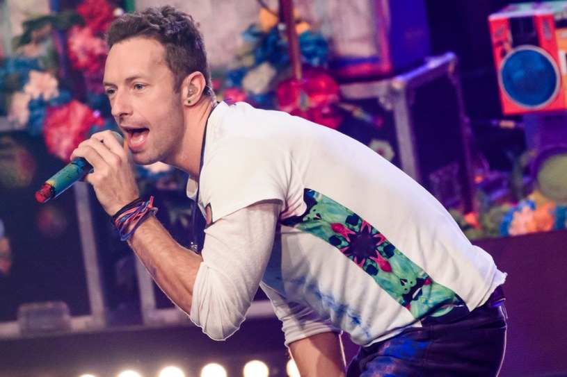 Córka lidera Coldplay i Gwyneth Paltrow – Apple – zaprezentowała swój talent muzyczny na specjalnym, świątecznym koncercie. 