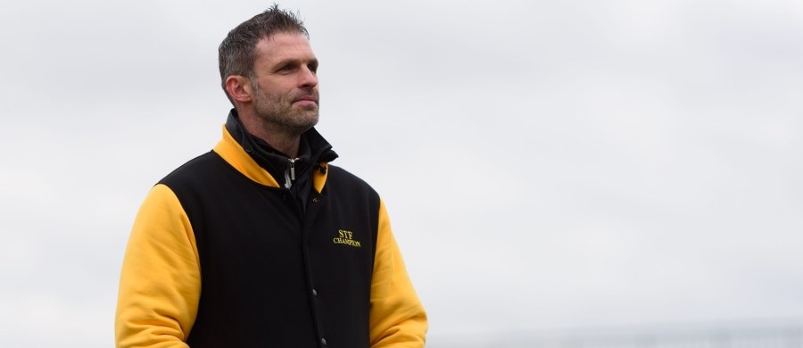 Marcin Mięciel – były piłkarz Legii, PAOK-u Saloniki, czy Borussi Moenchengladbach - obchodzi dziś 40. urodziny. W rozmowie z RMF FM opowiedział o swoim zamiłowaniu do strzałów przewrotką a także pięknych i trudnych czasach w barwach Legii. „W reprezentacji Polski nigdy nie dostałem poważnej szansy” – mówi Mięciel i mimo upływu lat nie kryje niewielkiego rozczarowania.