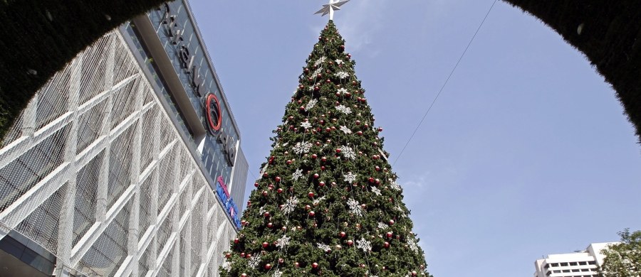 Rząd Somalii ogłosił zakaz organizowania obchodów związanych ze świętami Bożego Narodzenia i Nowego Roku w tym muzułmańskim kraju, ponieważ "nie mają one nic wspólnego z islamem". Nakazano też policji, aby "zapobiegła wszelkim chrześcijańskim obchodom".