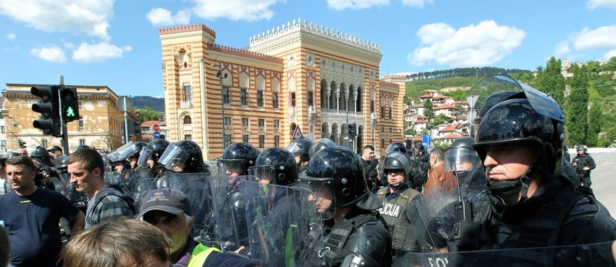 Grupa islamistów zatrzymanych w tym tygodniu planowała atak w Sarajewie w czasie uroczystości na koniec 2015 roku. Chcieli zabić setki ludzi - poinformował bośniacki prokurator ds. terroryzmu Dubravko Campara.