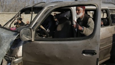 Afganistan: Samobójczy zamach w pobliżu lotniska w Kabulu