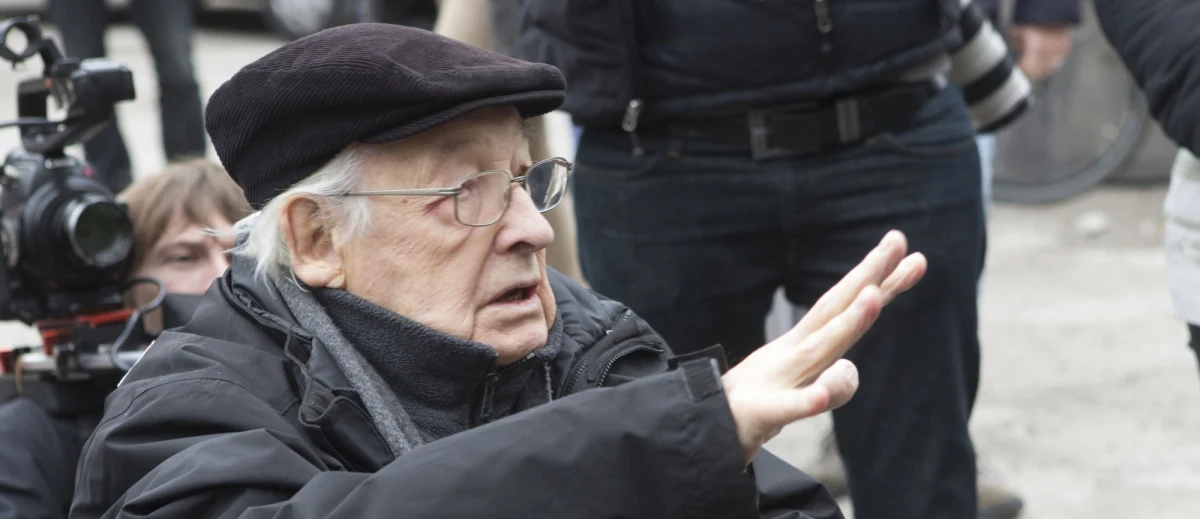 28 grudnia mija dokładnie 120 lat od pierwszego publicznego pokazu filmowego braci Lumière. Z okazji tej rocznicy w najbardziej filmowym mieście Polski, w Łodzi, powstał projekt „12 filmów na 120 lat kina”. Najlepszych polskich filmowców i osoby związane z kinem zapytano o najlepsze – ich zdaniem – filmy światowe i polskie. Udział w tej wielkiej ankiecie wzięło blisko 300 gości, m.in. Jerzy Hoffman, Agnieszka Holland, Lech Majewski, Jerzy Stuhr, Allan Starski i Juliusz Machulsk