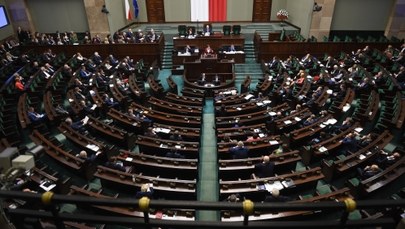 Debata nad projektem budżetu. PiS mówi o kompromisie, PO, PSL, Kukiz'15 i Nowoczesna krytykują