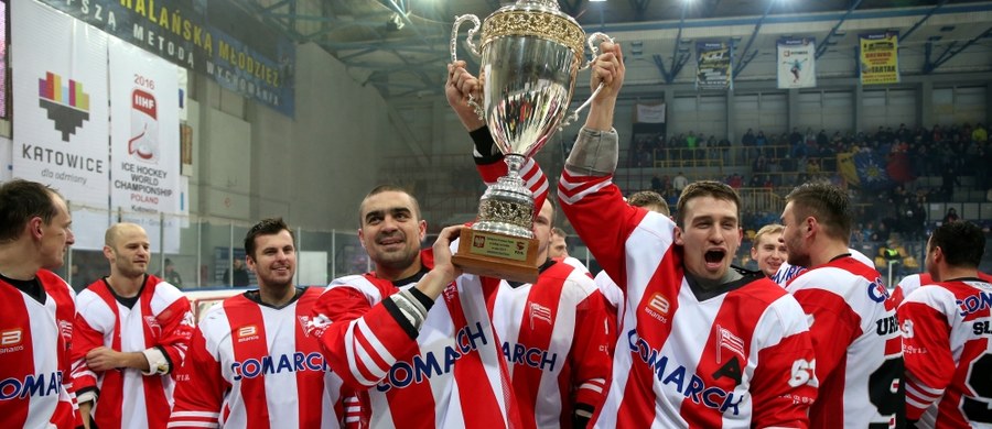 Cracovia wywalczyła po raz drugi w historii Puchar Polski w hokeju na lodzie! W finałowym meczu, rozegranym w Nowym Targu, podopieczni Rudofla Rohacka pokonali ekipę gospodarzy - TatrySki Podhale - aż 5:0 (1:0, 2:0, 2:0).