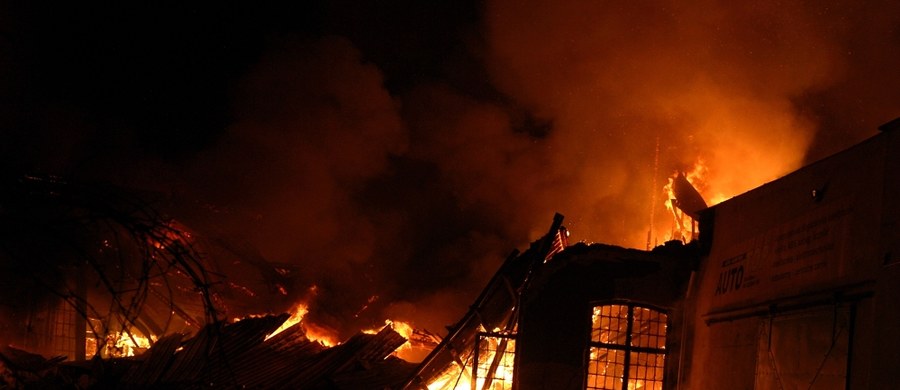 Pracowity sylwester strażaków. Od wczorajszego poranka wybuchło prawie 1,5 tysiąca pożarów, w których dwie osoby zginęły, a 33 zostały ranne. 