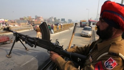 Atak islamistów na bazę lotniczą w Indiach