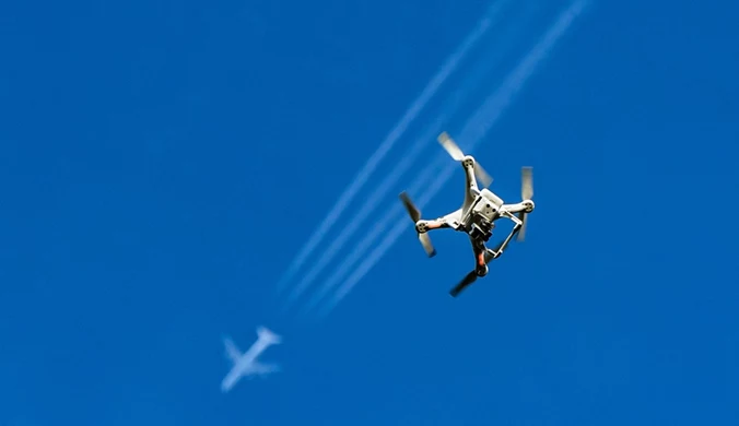 Operator drona znad Okęcia uniknie kary