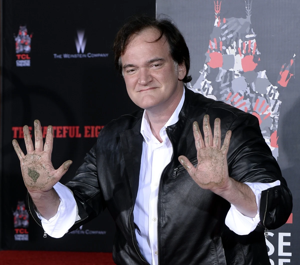 Amerykański reżyser Quentin Tarantino pozostawił odcisk dłoni i stóp w Alei Sław w Hollywood. "Marzyłem o tym, jeszcze nim zaczęła się moja kariera" – powiedział. Gwiazdę z nazwiskiem Tarantina umieszczono przed Teatrem Chińskim Graumana w grudniu.