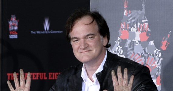 Amerykański reżyser Quentin Tarantino pozostawił odcisk dłoni i stóp w Alei Sław w Hollywood. "Marzyłem o tym, jeszcze nim zaczęła się moja kariera" – powiedział. Gwiazdę z nazwiskiem Tarantina umieszczono przed Teatrem Chińskim Graumana w grudniu.