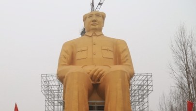Gigantyczny Mao stanął w szczerym polu. Statuę ufundowali biznesmeni