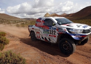 Rajd Dakar: Dąbrowski i Czachor pokonali poważną awarię
