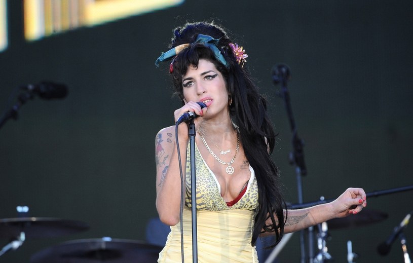 Matka wokalistki, Janis Winehouse, w najnowszej książce dotyczącej córki, zdradziła, że mogła ona cierpieć na zaburzenia neurologiczne określane jako zespół Tourrette’a. 