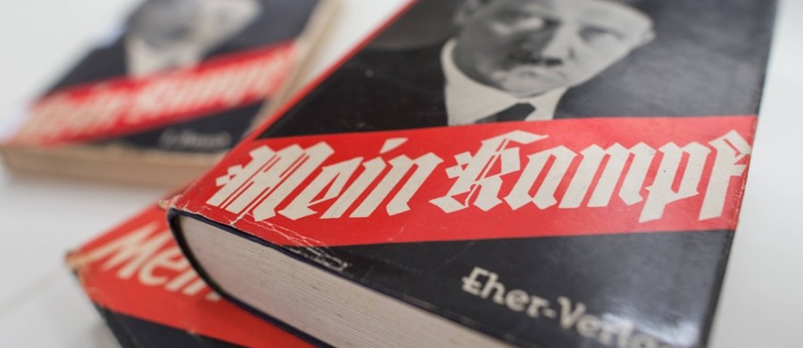"Mein Kampf" Hitlera dostępny jest od dziś w księgarniach w Niemczech. Naukowe opracowanie osławionej książki opracował i wydał renomowany Instytut Historii Współczesnej IfZ w Monachium. Władze planują wykorzystanie tej publikacji na lekcjach historii.