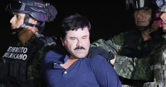 Meksyk rozpoczyna proces ekstradycji do USA jednego z najpotężniejszych bossów narkotykowych Joaquina "El Chapo" Guzmana. Mężczyzna został złapany w piątek, pół roku po spektakularnej ucieczce z pilnie strzeżonego więzienia. 