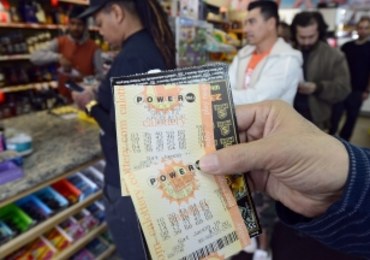 Zawrotna kumulacja w loterii Powerball: W stawce 1,3 miliarda dolarów!