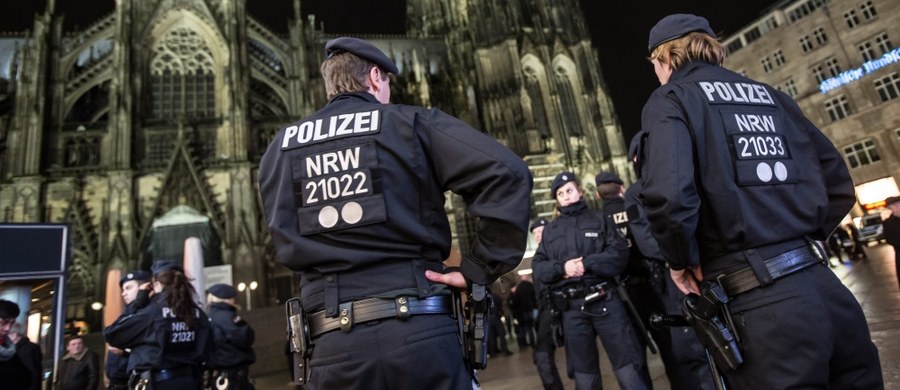 Do 516 wrosła liczba zawiadomień o przestępstwach, składanych przez ofiary napaści seksualnych i rabunkowych, do jakich dochodziło w Kolonii w noc sylwestrową - poinformowała policja w tym niemieckim mieście. 40 procent zgłoszeń dotyczy przestępstw na tle seksualnym. W Hamburgu, gdzie również doszło do serii napaści, liczba poszkodowanych wzrosła ze 108 do 133.