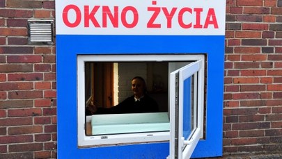 We wrocławskim "oknie życia" zostawiono 1,5-roczne dziecko