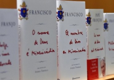 W 86 krajach ukazuje się wywiad-rzeka z papieżem Franciszkiem