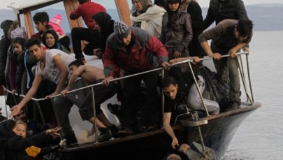 Naszpikowany ładunkami wybuchowymi statek z syryjskim uchodźcami ma płynąć do Europy