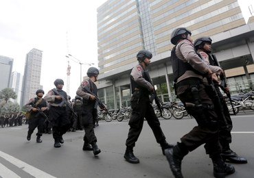 Indonezja: 7 zabitych w zamachach w Dżakarcie. Przyznało się Państwo Islamskie