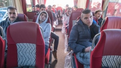 Polityk wysłał autobus uchodźców do Angeli Merkel