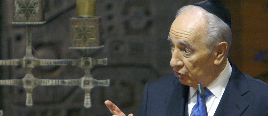 Były prezydent Izraela Szimon Peres miał łagodny atak serca. 92-letni Peres trafił do szpitala. Przeszedł zabieg kardiologiczny. Laureat pokojowego Nobla jest "w świetnym stanie" - poinformował jego osobisty lekarz.