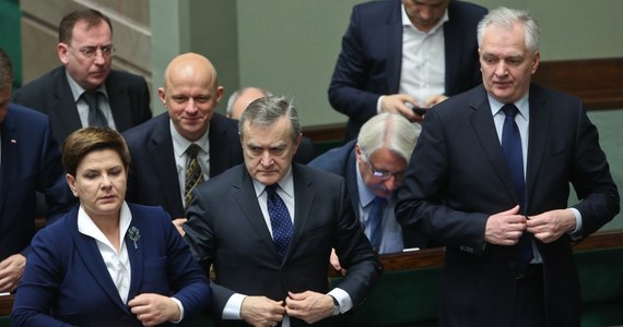 "Co tak naprawdę dzieje się w Polsce" - pod takim tytułem delegacja PiS w PE zamieszcza w zachodnich mediach teksty, w których chce przekonywać tamtejszą opinię publiczną do zmiany oceny sytuacji w naszym kraju. Za akcję płaci Parlament Europejski.