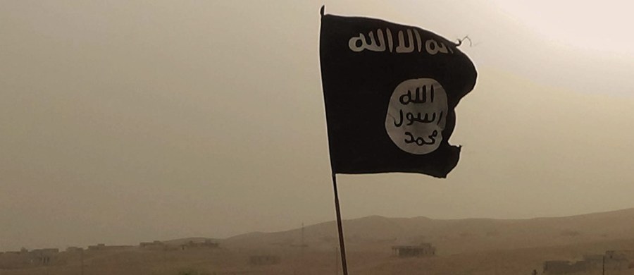 Terroryści z tzw. Państwa Islamskiego uprowadzili co najmniej 400 cywilów z miasta Daj az-Zaur na wschodzie Syrii po dokonaniu ataku na terytoria znajdujące się pod kontrolą sił rządowych - podało Syryjskie Obserwatorium Praw Człowieka. Wsród porwanych mają być rodziny prorządowej syryjskiej milicji, walczącej z dżihadystami o utrzymanie Dajr az-Zaur.