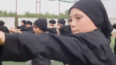 "Kazali nam zabijać rodziców, bo to niewierni". Wstrząsające wyznania 12-latka porwanego przez ISIS