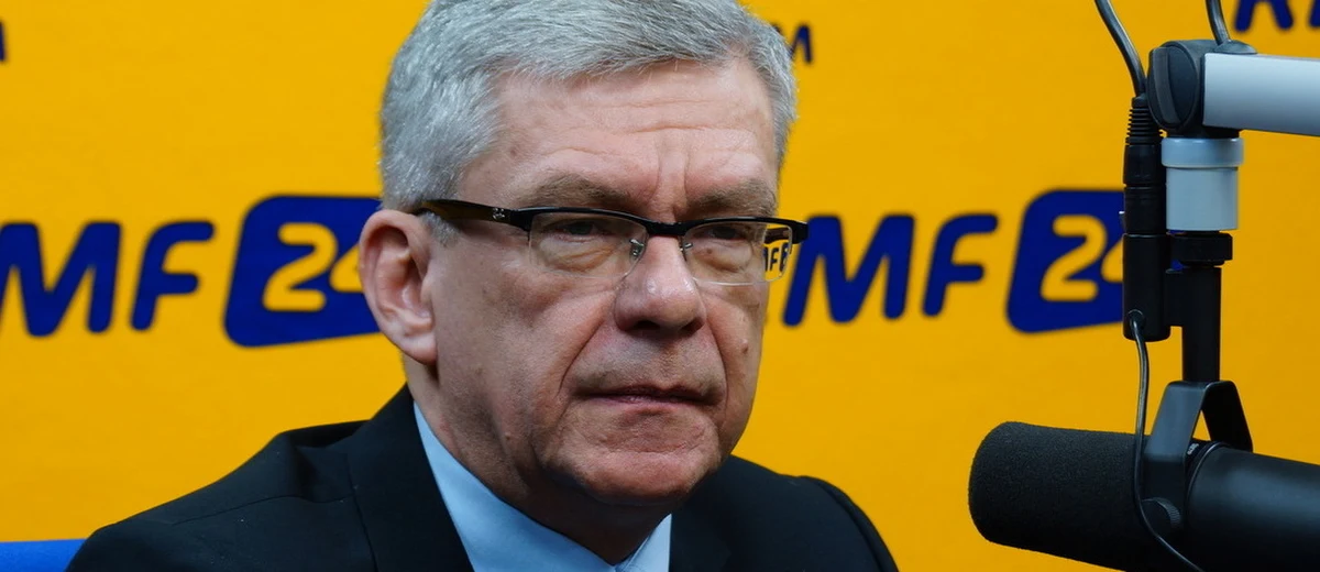 "Nie integrowaliśmy się tak intensywnie, jak to było kiedyś, ale rozmawialiśmy o swoich planach. Było bardzo spokojnie i merytorycznie" - mówi o posiedzeniu PiS w Jachrance, gość Kontrwywiadu RMF FM, marszałek Senatu Stanisław Karczewski z PiS. "Prawo i Sprawiedliwość będzie konsekwentnie wprowadzać swój plan, projekty i obietnice" - dodaje marszałek. Pytany o obniżenie ratingu dla Polski odpowiada: "To decyzja tylko jednej agencji". "Nasza gospodarka i finanse mają się bardzo dobrze. Mamy bardzo dobry program gospodarczy, dobrego ministra rozwoju. Cały rząd ma plan turbodoładowania dla gospodarki" - zapewnia. Odbudowanie Polski ze zgliszcz? "Nigdy nie mówiliśmy, że Polska jest w ruinie i zgliszczach. Mówiliśmy, że jest w dobrym stanie, ale może być w dużo lepszym" - uważa polityk.