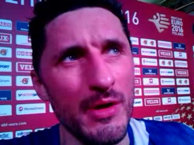- Kiedy przegrywasz, to twoja sytuacja zawsze jest skomplikowana. Musimy zrobić wszystko, żeby wygrać następny mecz i awansować do kolejnej rundy - tłumaczył Alexander Petersson, reprezentant Islandii, po porażce z Białorusią 38-39 w meczu grupy B mistrzostw Europy piłkarzy ręcznych, które odbywają się w Polsce.