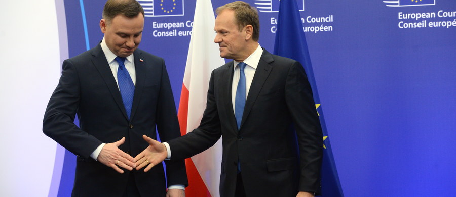 Polska nie dostarcza żadnych powodów, by rozmawiać o niej na szczycie UE - powiedział w Brukseli szef polskiej dyplomacji Witold Waszczykowski. Dodał, że po debacie europarlamentu o Polsce spodziewa się "wyjaśnienia i zamknięcia sprawy". "Mam nadzieję, że premier Tusk będzie bronił polskiego interesu" - zaznaczył szef resortu dyplomacji.