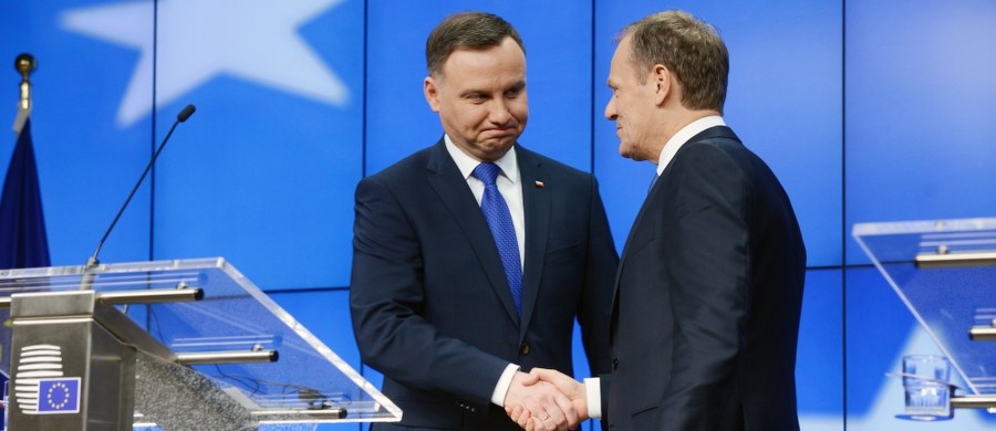 "Dzisiejsza rozmowa z prezydentem potwierdziła, że interes Polski i UE jest jeden; Polska nie ma wrogów w UE; zgodziliśmy się, że mamy takie samo zadanie" - powiedział po spotkaniu z Andrzejem Dudą, szef Rady Europejskiej Donald Tusk. Z kolei prezydent Polski apelował podczas swojego wystąpienia o "stonowanie dyskusji i rzetelny dialog oparty o rzeczywiste fakty".