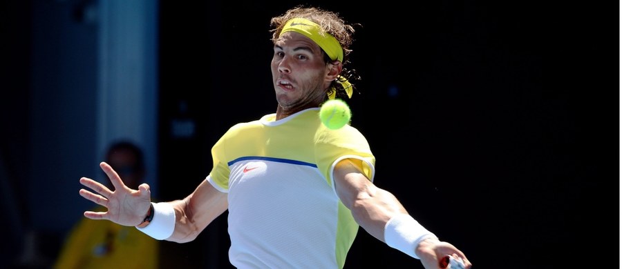 Rozstawiony z "piątką" Rafael Nadal  już w pierwszej rundzie pożegnał się z tegoroczną edycją wielkoszlemowego turnieju Australian Open w Melbourne. Słynny hiszpański tenisista przegrał ze swoim rodakiem Fernando Verdasco 6:7 (6-8), 6:4, 6:3, 6:7 (4-7), 2:6.