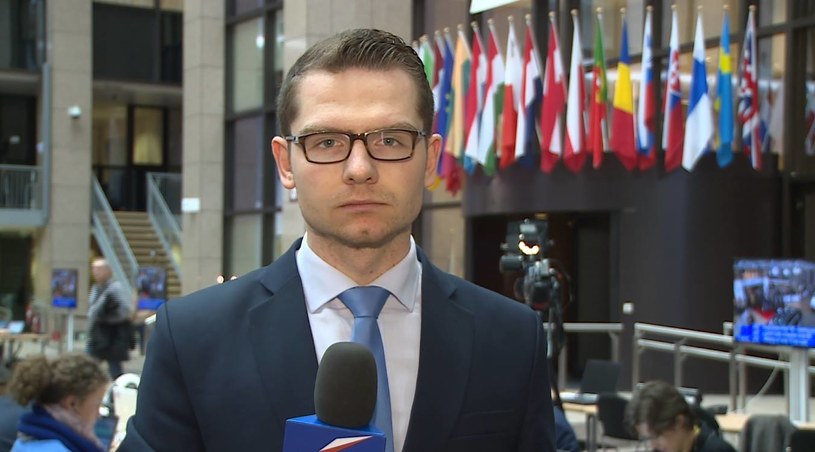 Bartłomiej Graczak został nowym reporterem "Wiadomości". Były dziennikarz TV Republika zadebiutował na antenie TVP1 w środę, 20 stycznia.