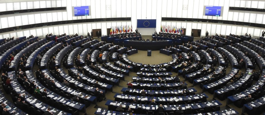 Szefowie grup politycznych w europarlamencie zdecydowali o odłożeniu do przyszłego tygodnia decyzji, czy będzie rezolucja w sprawie Polski – dowiedziała się Katarzyna Szymańska-Borginon. W przyszły czwartek liderzy frakcji PE będą decydować o porządku obrad lutowej sesji plenarnej. 