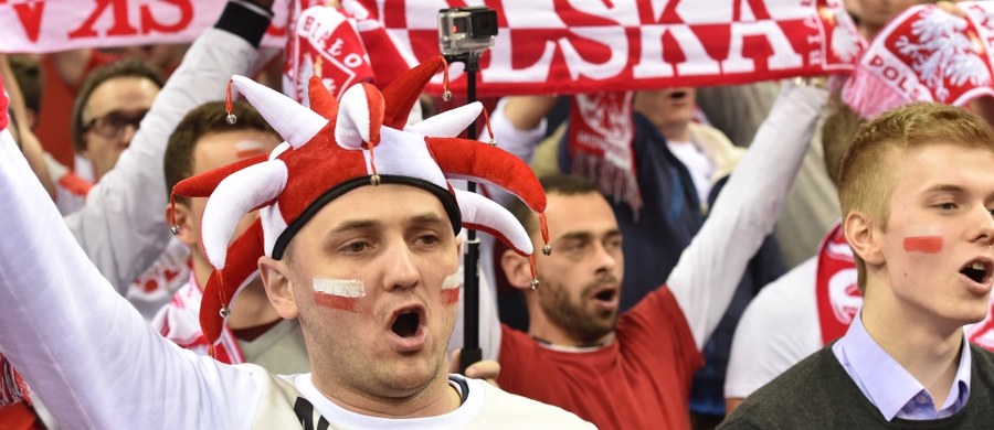 Już dziś o 20:30 w Krakowie, na boisku Tauron Areny polska reprezentacja piłki ręcznej rozegra mecz z Białorusią. Jeśli biało-czerwoni myślą o awansie do półfinału mistrzostw Europy, muszą pokonać Białorusinów. Teoretycznie to jeden ze słabszych rywali, ale nieprzypadkowo znalazł się w drugiej rundzie turnieju w Polsce. Zapowiada się więc spotkanie pełne emocji. 