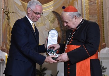 Kard. Stanisław Dziwisz odznaczony Wielkim Krzyżem Orderu Zasługi Węgier