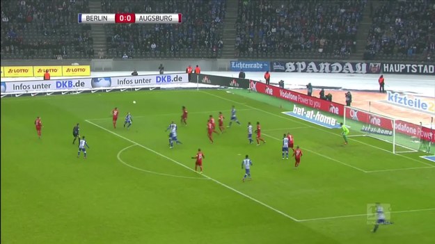 Bayern Monachium wygrał na wyjeździe z Hamburger SV 2-1 w meczu 18. kolejki Bundesligi. Oba gole dla Bawarczyków strzelił Robert Lewandowski.